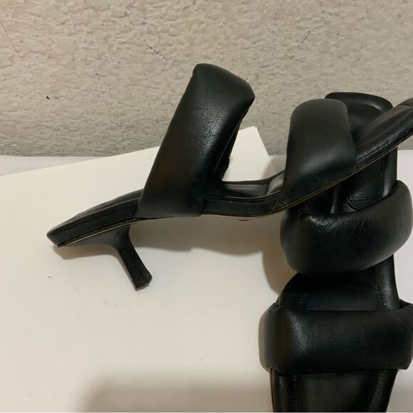 H&M  Puffy Leather Slide Sandals  Black low heels 39 - Picture 2 of 8